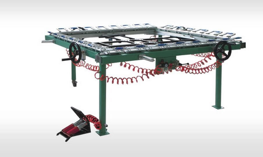 Pneumatic screen stretching machine